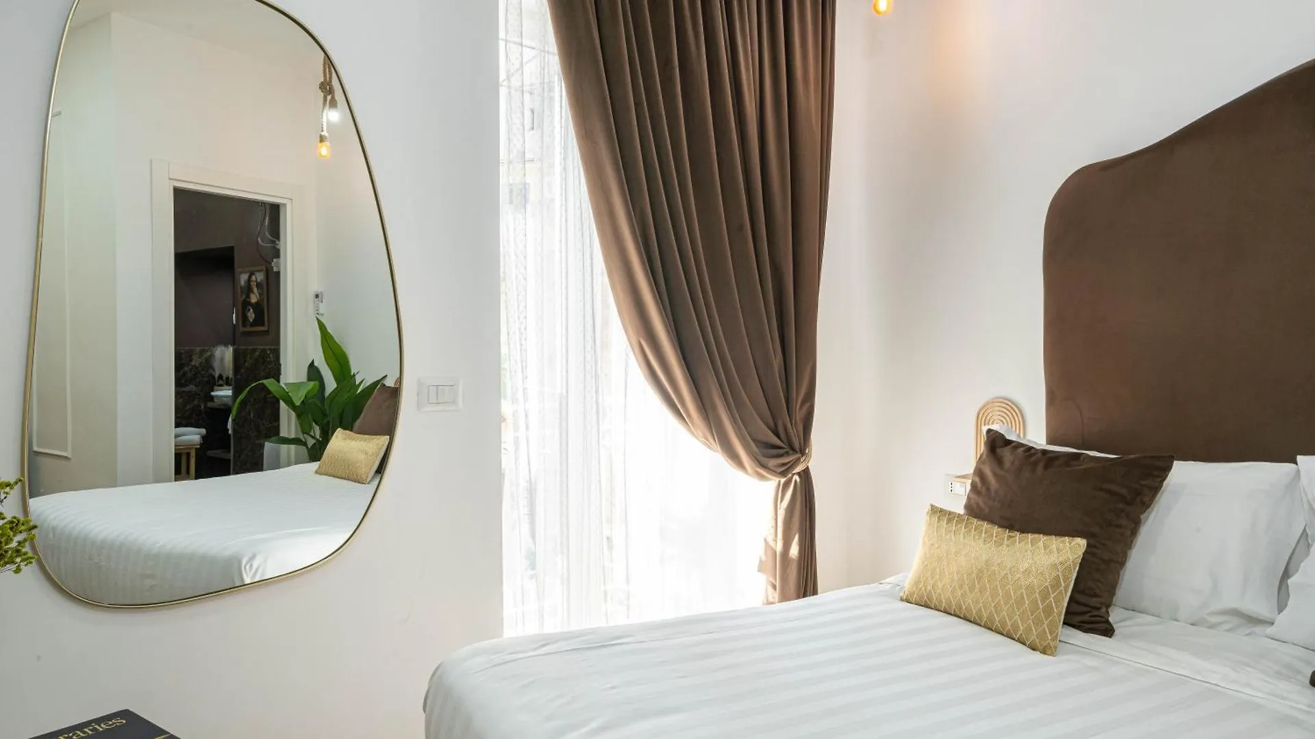 Terra Apartment City Center Napoli Italy